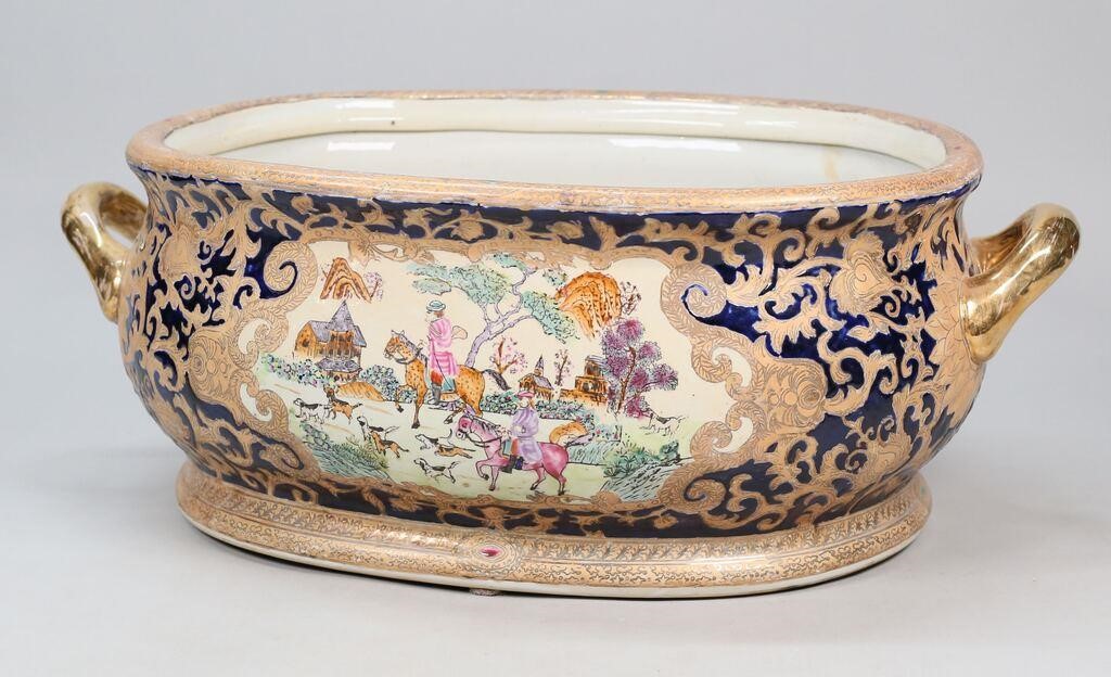 CHINESE PORCELAIN FOOTBATHChinese
