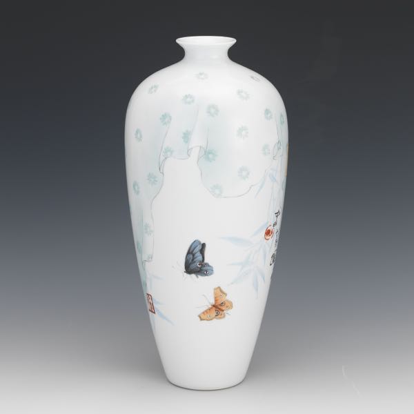 CHINESE PORCELAIN "GAUZE AND