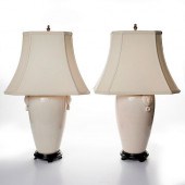 CHINESE PORCELAIN LAMPS WITH A