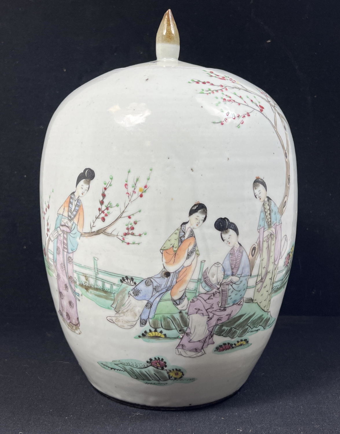 Chinese Porcelain Lidded Jar