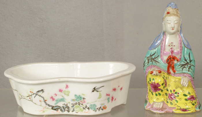 Chinese porcelain lot of 2