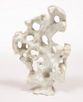 CHINESE PORCELAIN MODEL OF A S