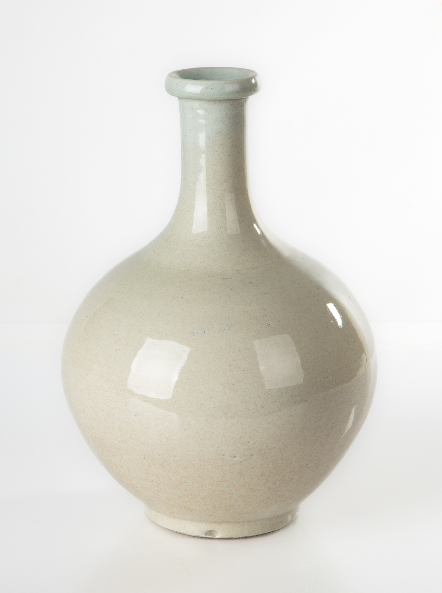 CHINESE PORCELAIN MONOCHROME VASE