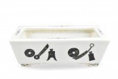 CHINESE PORCELAIN PLANTER W/ A