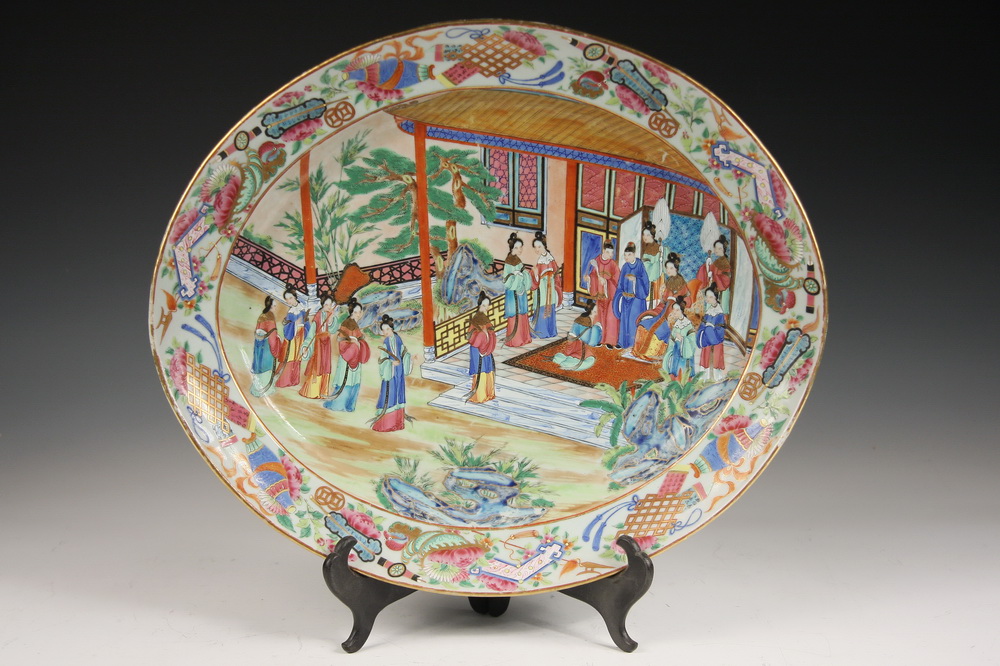 CHINESE PORCELAIN PLATTER -
