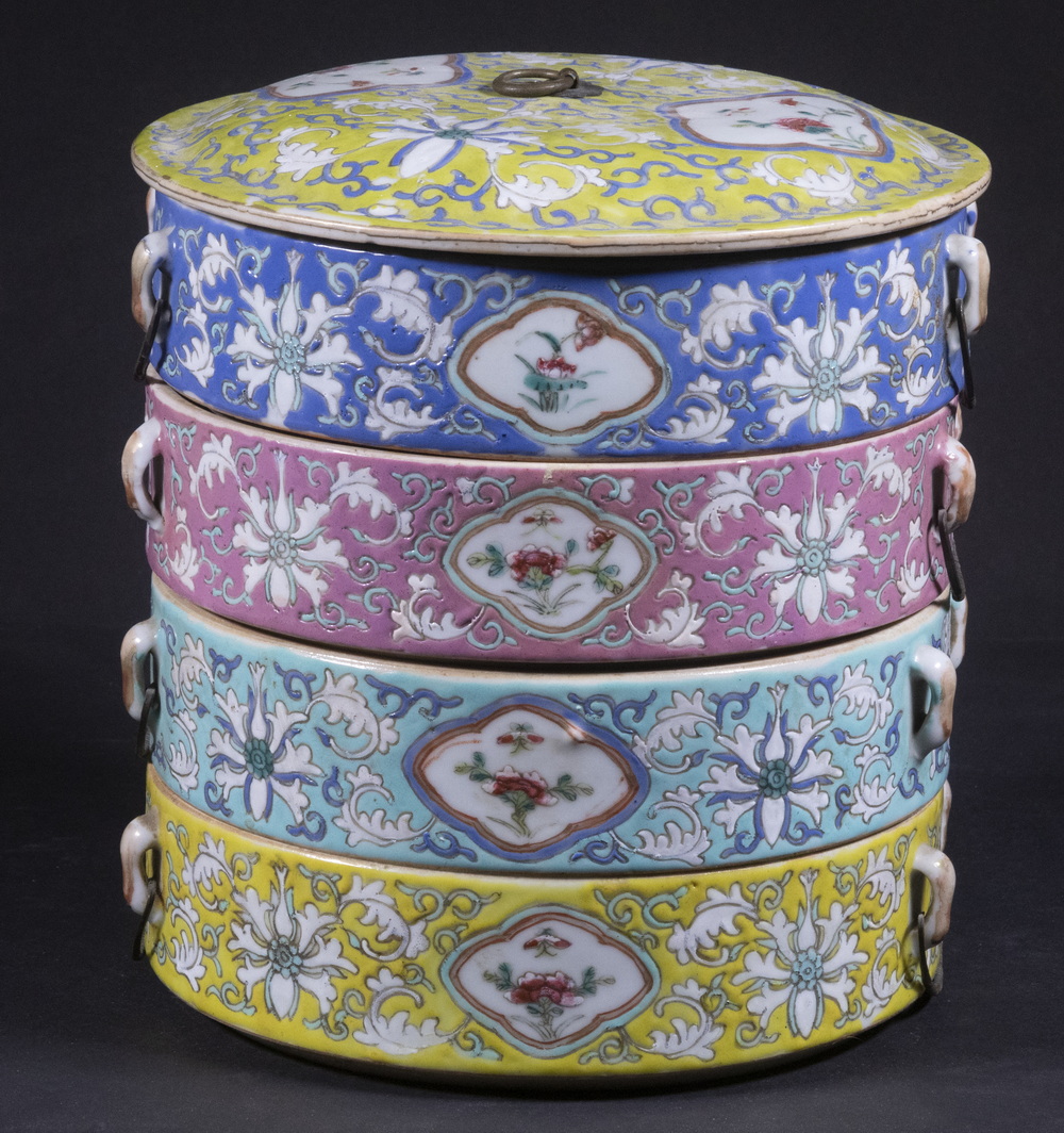 CHINESE PORCELAIN STACKING BOWLS