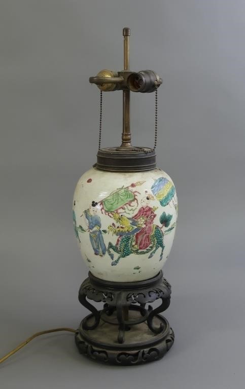 Chinese porcelain table lamp,