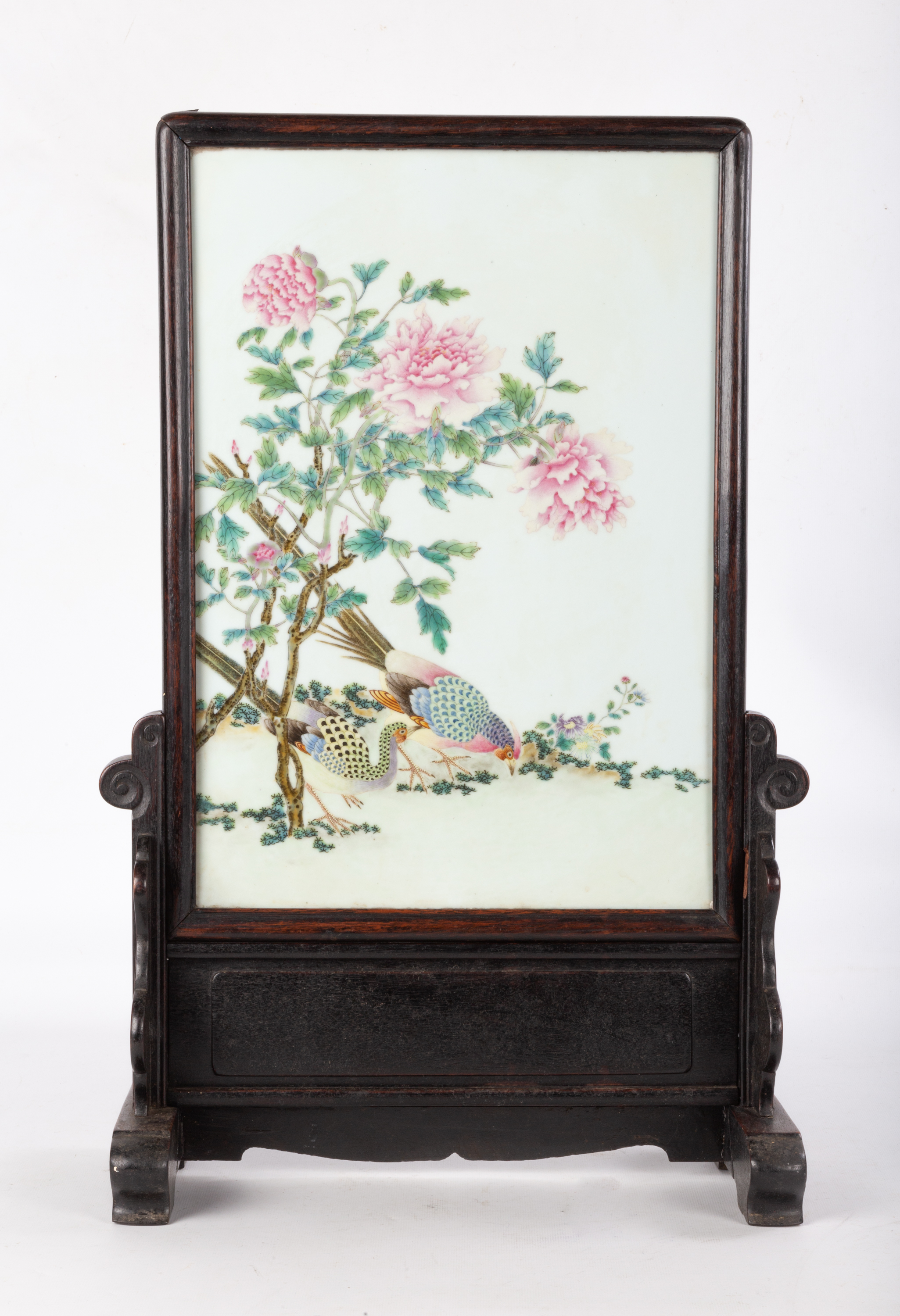 CHINESE PORCELAIN TABLE SCENE circa