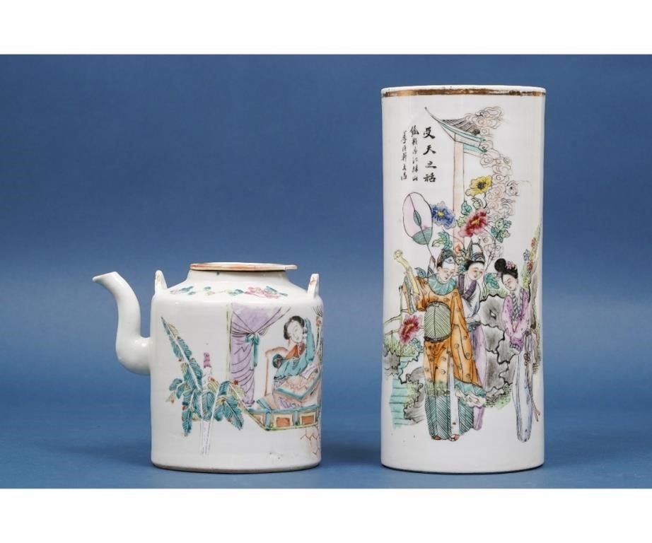 Chinese porcelain teapot, 19th