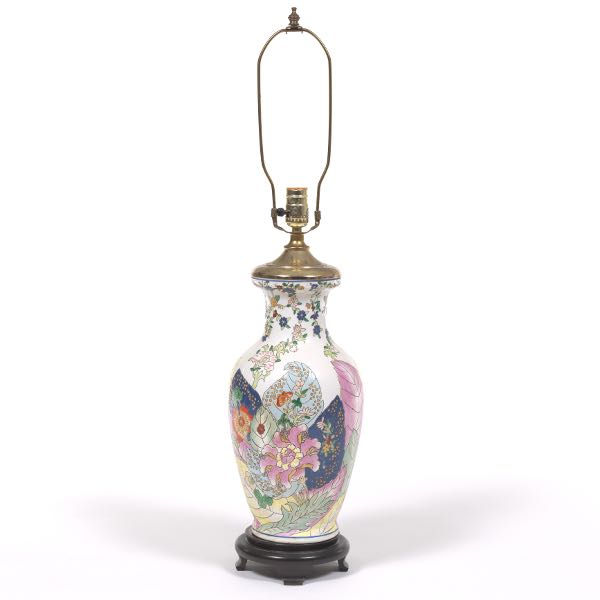 CHINESE PORCELAIN VASE LAMP 16" x