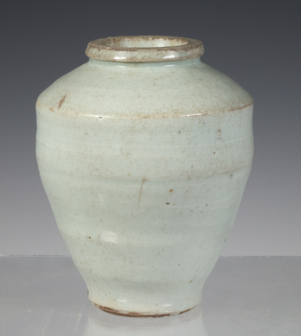 CHINESE PORCELAIN VASE Qingbai