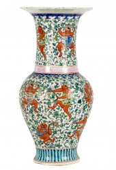 CHINESE PORCELAIN VASEblue sea