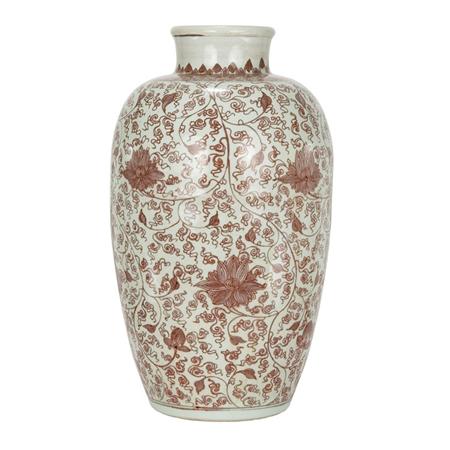 Chinese Porcelain Vase 	 
