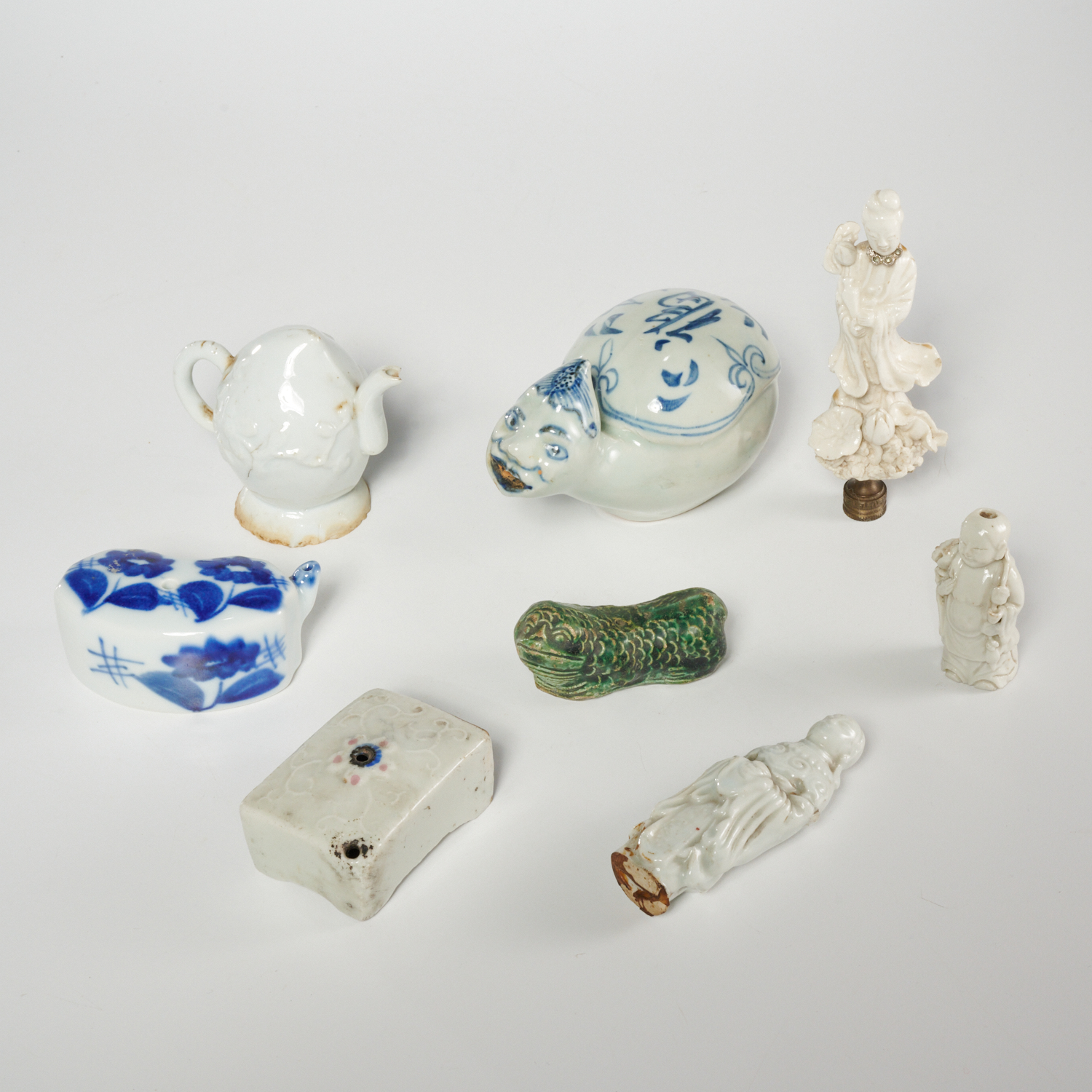 CHINESE PORCELAIN WATER DROPPERS