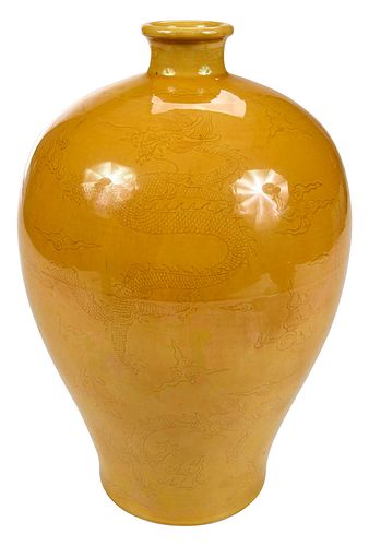 CHINESE PORCELAIN YELLOW GLAZED