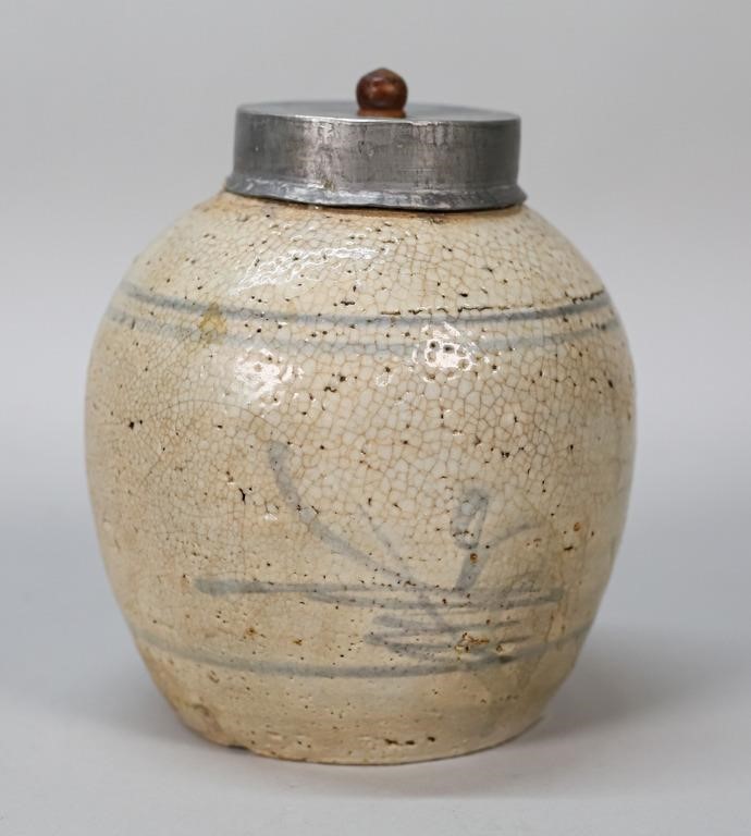 CHINESE POTTERY GINGER JARChinese