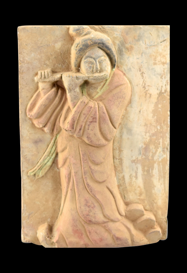 CHINESE POTTERY PLAQUE OF MUSICIAN,