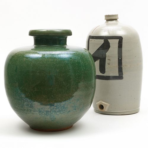 CHINESE POTTERY TEA JAR AND A