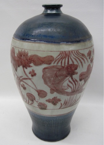 CHINESE POTTERY VASE blue with