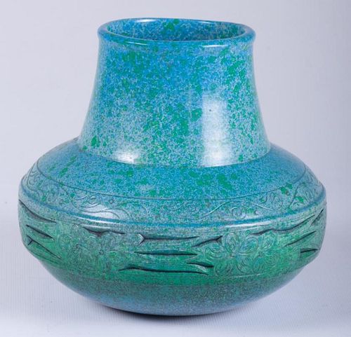 CHINESE POTTERY VASEGlazed in
