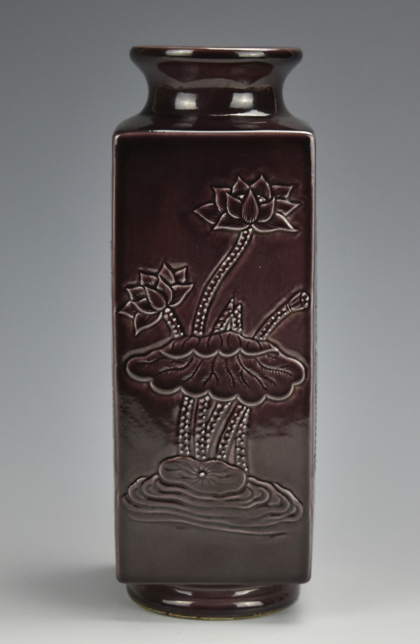 CHINESE PURPLE GLAZED LOTUS VASE W/
