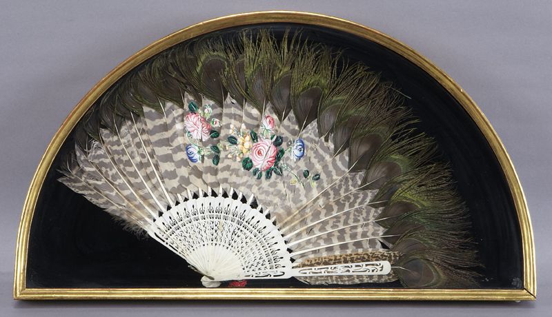 Chinese Qing Canton carved ivory