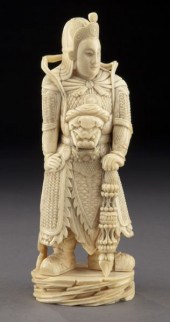 Chinese Qing carved ivory figu