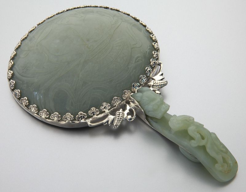 Chinese Qing carved jade hand
