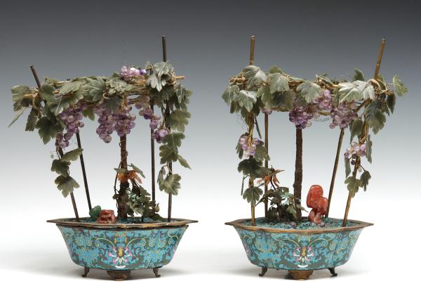 CHINESE QING DYNASTY JADE GRAPE