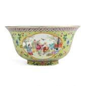 CHINESE QING FAMILLE ROSE BOWL