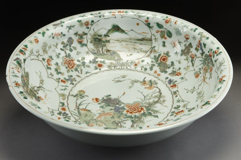 Chinese Qing Kangxi wucai porcelain