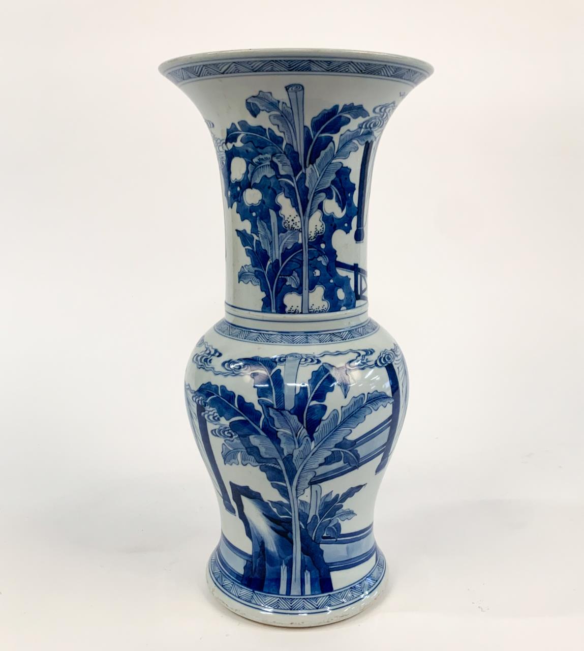 CHINESE QING STYLE BLUE AND WHITE