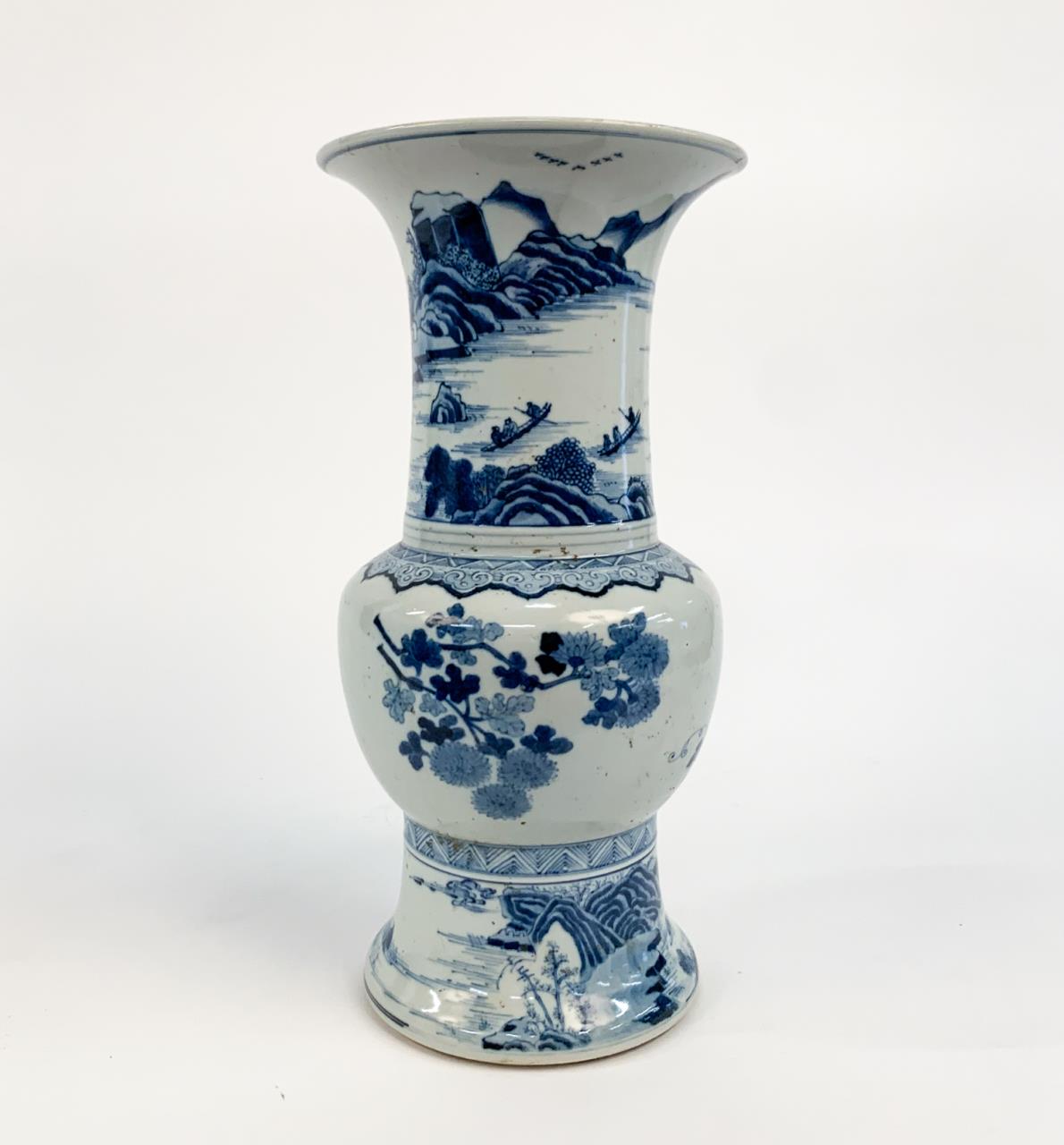 CHINESE QING STYLE BLUE AND WHITE
