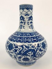 CHINESE QING-STYLE BLUE AND WH