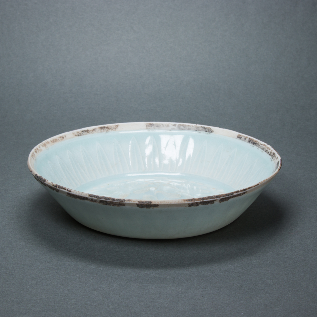 CHINESE QINGBAI GLAZED DISH WITH
