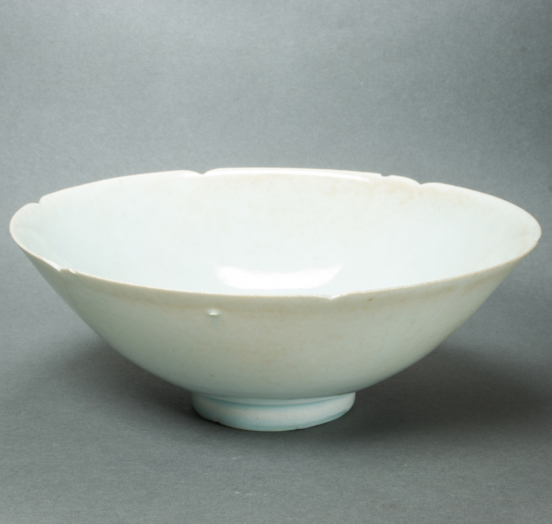 CHINESE QINGBAI LOBBED BOWL Chinese