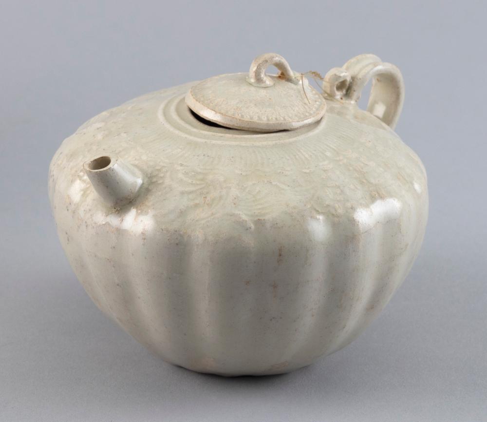 CHINESE QINGBAI PORCELAIN TEAPOT