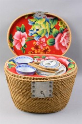 CHINESE 'RICE' PATTERN TEA SET