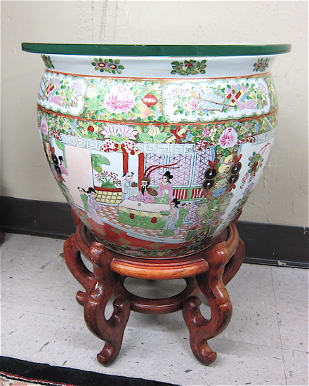 CHINESE ROSE CANTON PORCELAIN