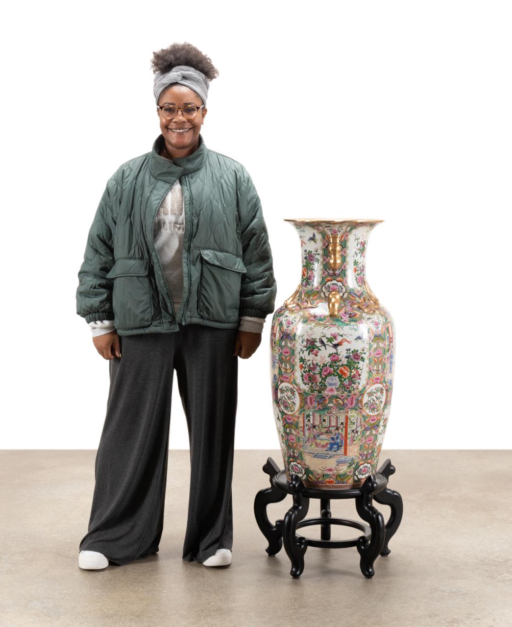 CHINESE ROSE MEDALLION FLOOR VASE