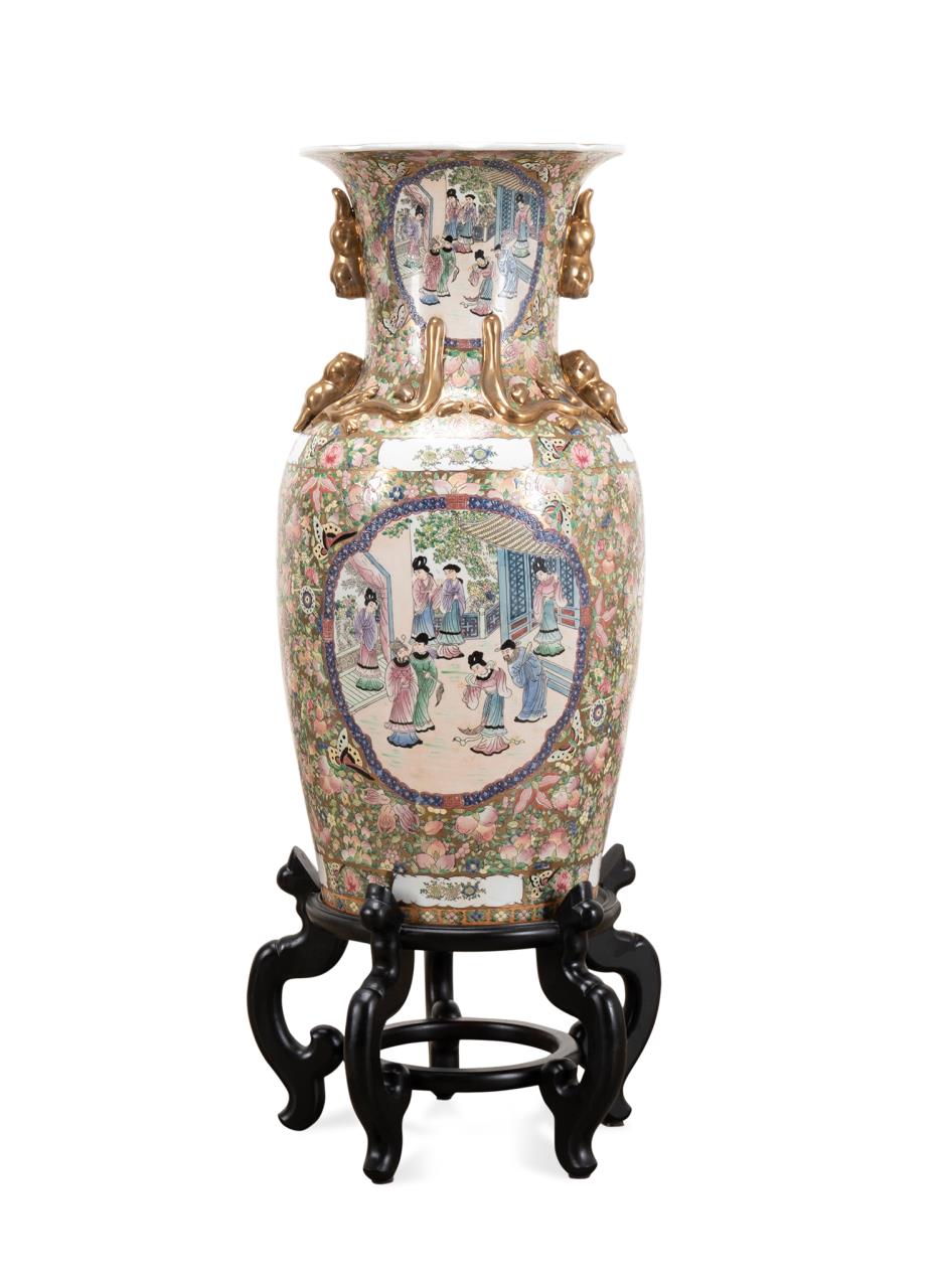 CHINESE ROSE MEDALLION FLOOR VASE