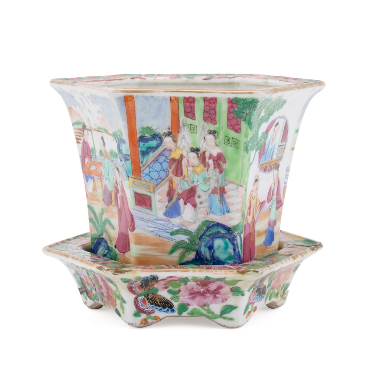 CHINESE ROSE MEDALLION PLANTER &