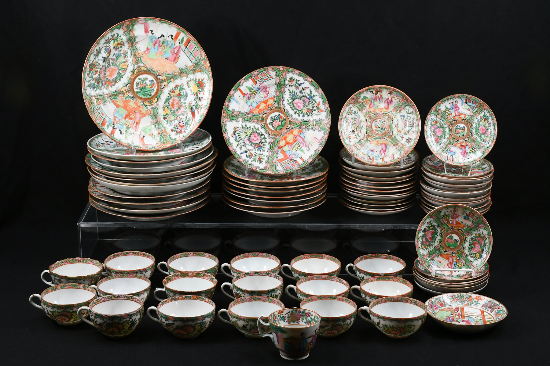 CHINESE ROSE MEDALLION PORCELAIN