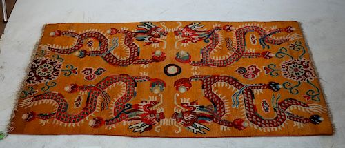 CHINESE RUG WITH FOO LION AND