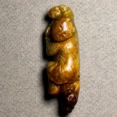 CHINESE RUSSET JADE BRUSH REST