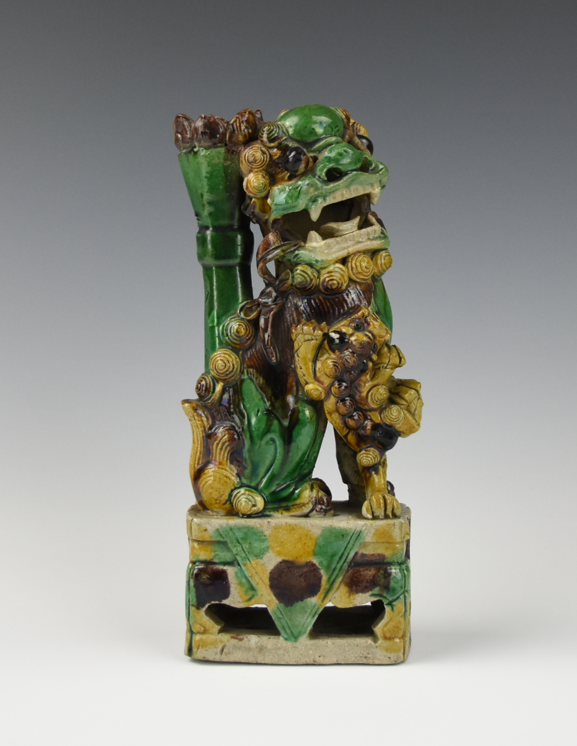 CHINESE SANCAI GLAZE FOO LION