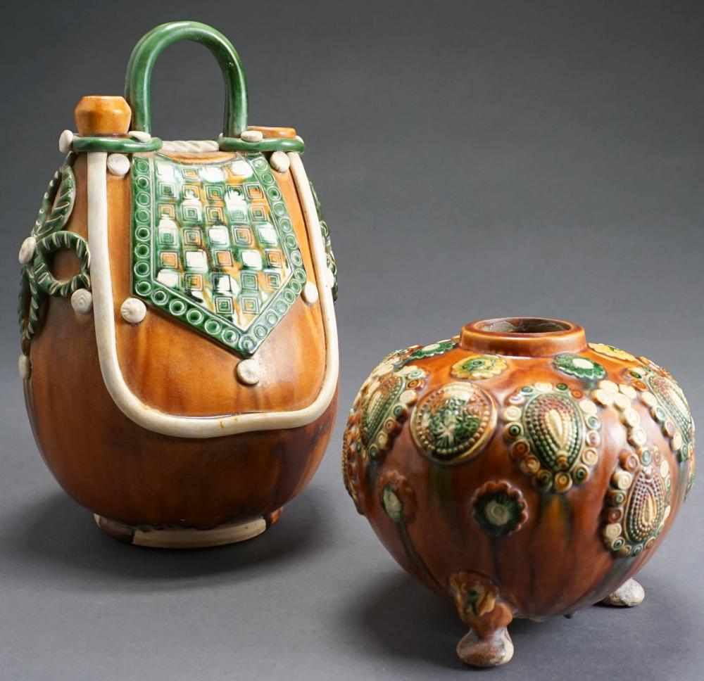 CHINESE SANCAI GLAZED WINE VESSEL