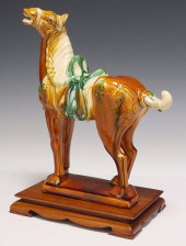 CHINESE SANCAI PALETTE GLAZED