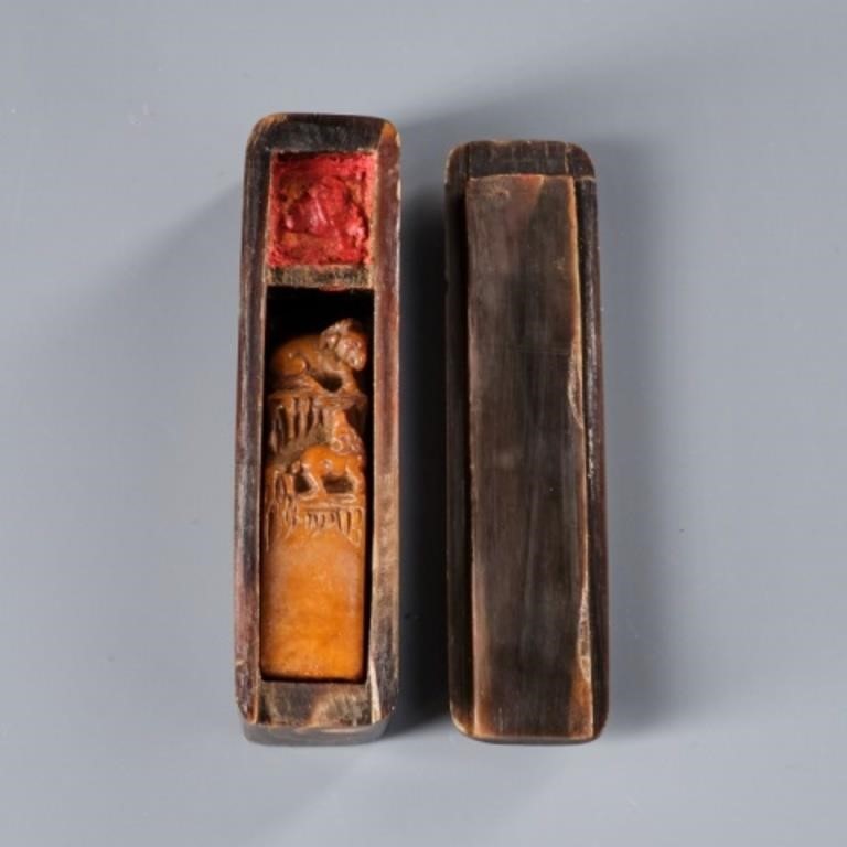 CHINESE SEALAn Asian seal, the