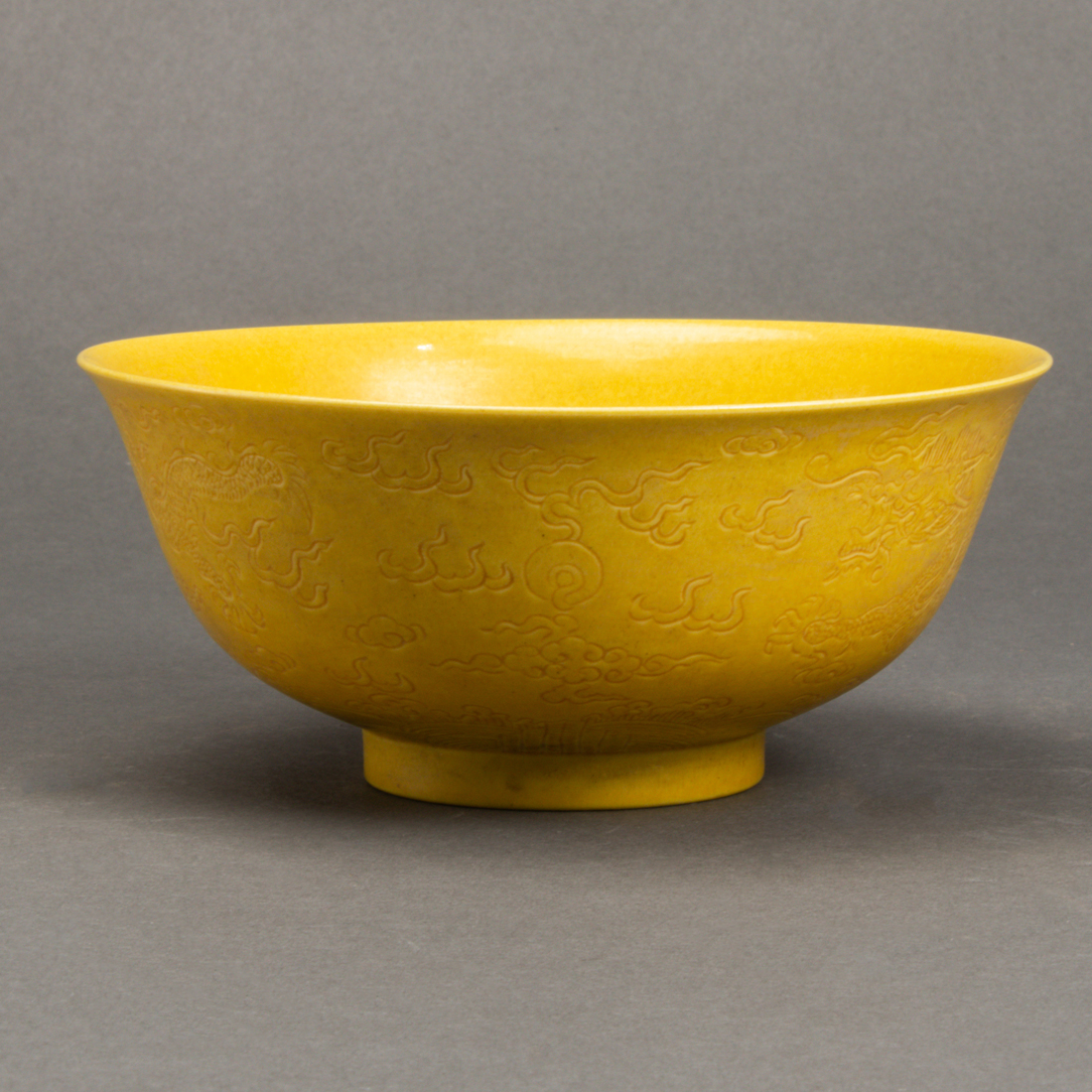 CHINESE SGRAFFITO YELLOW GROUND